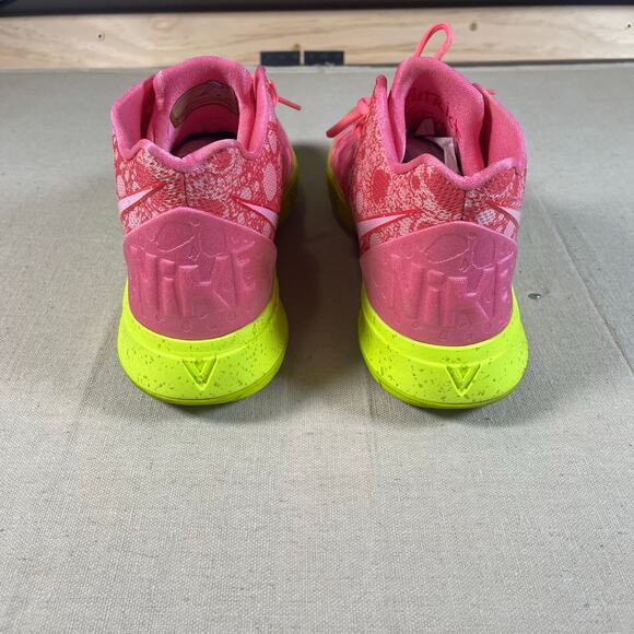 Nike SpongeBob SquarePants x Kyrie 5 Patrick Star Size 14 - Picture 5 of 8